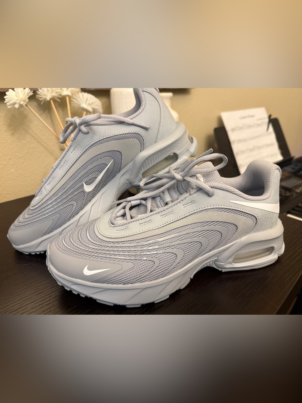 Nike Air Max Fire Casual Shoes Sneakers Wolf Grey White Mens 8 Like New